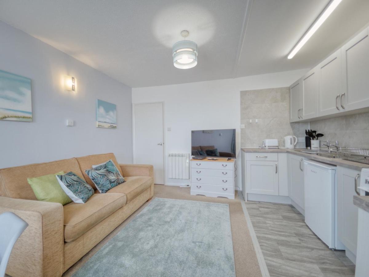 Apartment 7 - 1 Bedroom Sea Front Location - Step Free Access From Rear - Free Parking ペイントン エクステリア 写真